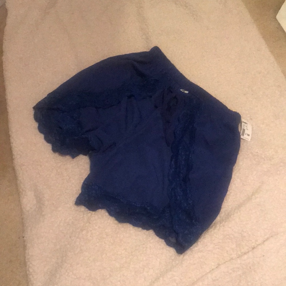 Shorts - Picture 2 of 2